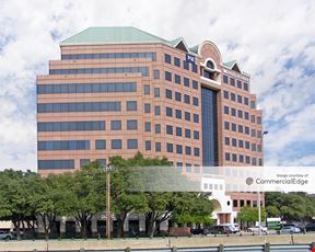 One Ridgmar Centre