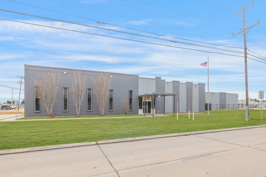 Net Leased Warehouse For Sale in New Iberia