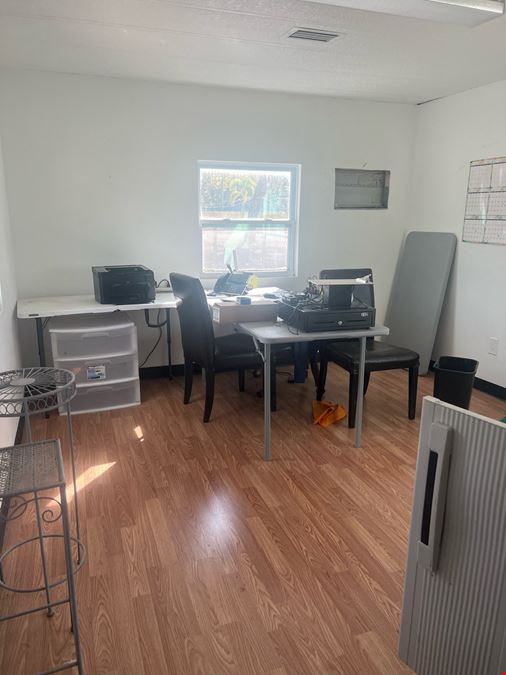 AUTOMOTIVE SALES, CONSTRUCTION / LANDSCAPING YARD, OUTDOOR STORAGE , TOW IMPOUND LOT TAMPA