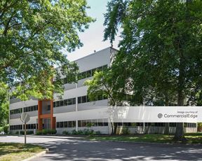 Princeton Forrestal Center - Hub 211