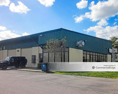 Industrial space for Rent at Landmark Commerce Center in Orlando