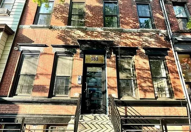 3-63 Onderdonk Ave