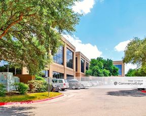 Quarry Lake Business Center
