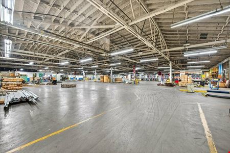 ±127,057 SF High Exposure Industrial Building on ±7.5 Acres
