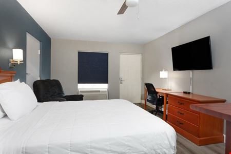 Baymont Inn