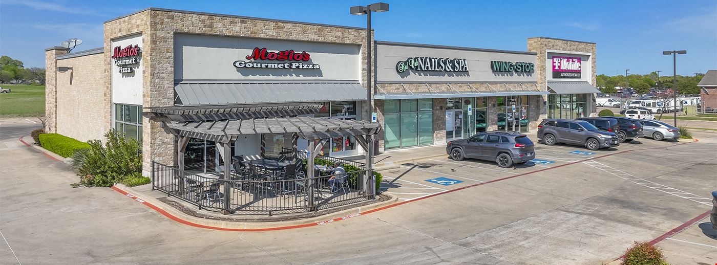 102 E Ovilla Rd | For Lease