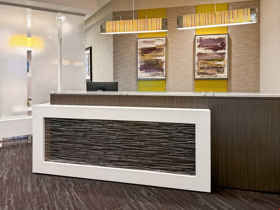 Regus - Sugar Land - Three Creek