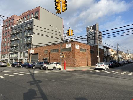 Industrial space for Rent at 11-25 Broadway in Astoria