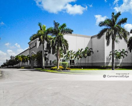 Commercial space at Turnpike Distribution Center in Miami