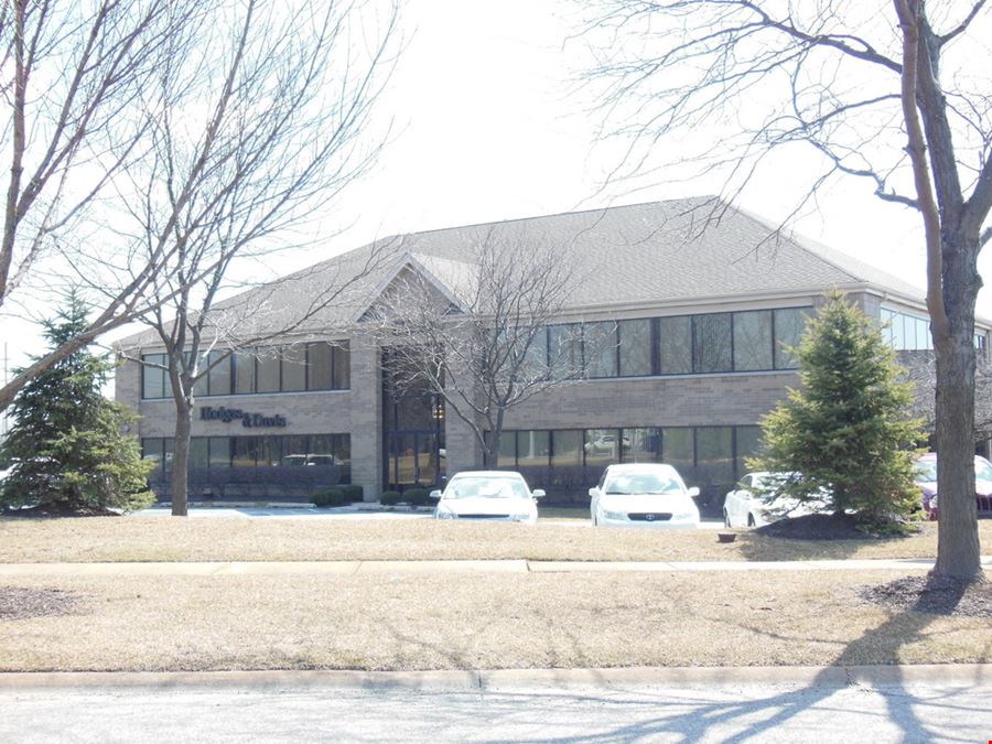 8690 Broadway