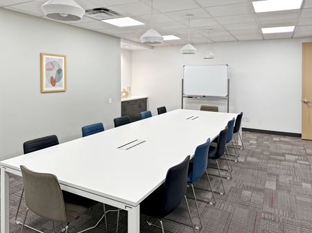 Office space for Rent at Regus - Phoenix Clarendon in Phoenix
