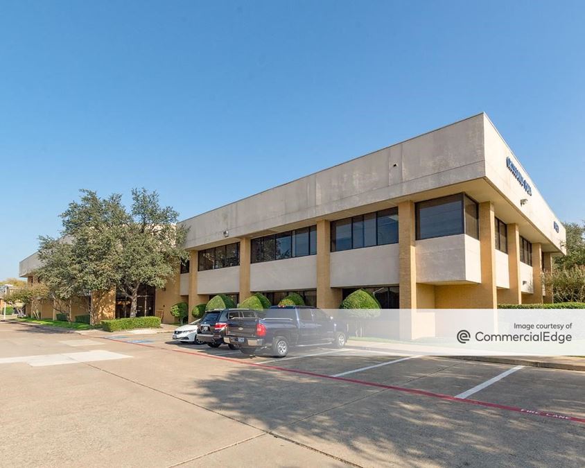 Crosslands Plaza 6410 & 6420 Southwest Blvd 6410 Southwest Blvd