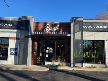 Retail space for Rent at 7555 N California Ave in Chicago