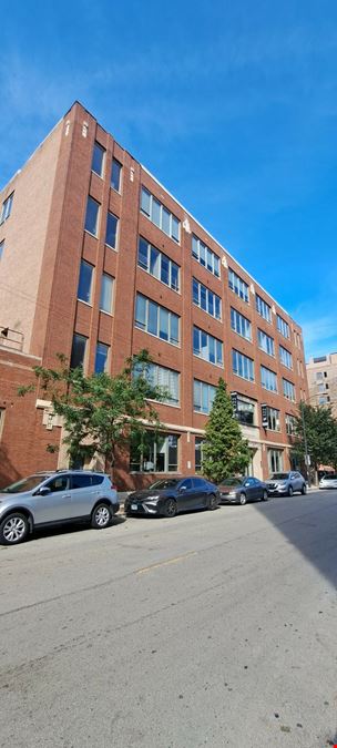Former Tap Room & School |  West Loop – Sublease Opportunity