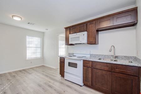 1051 W Little York Rd, Houston, TX 77091