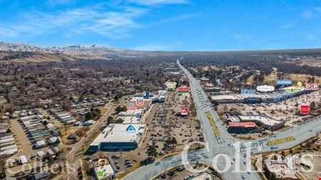 Retail space for Rent at Plantation Shopping Center | Retail Space in Garden City