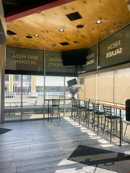 FOR LEASE: Jabby’s Pizza | Acadian Perkins Plaza