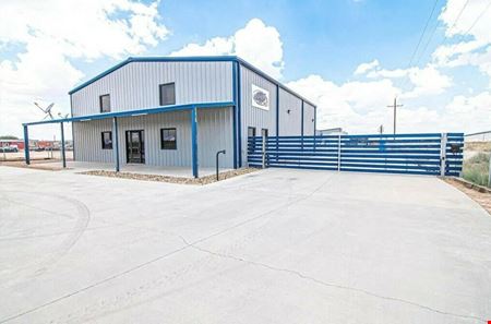Industrial Space & Housing w/ Pool