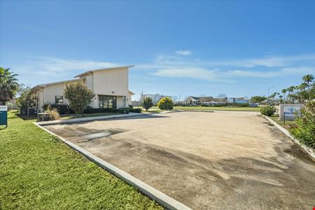 2708 SF Medical Office -