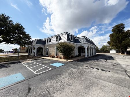 1100 Williams Dr