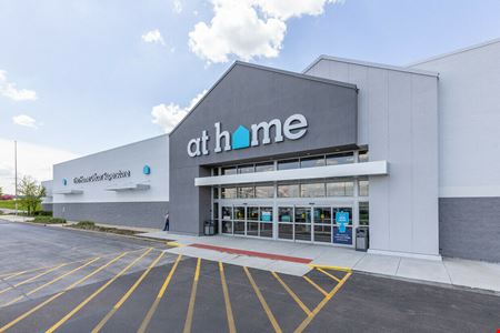Retail space for Rent at Geneva Center in Geneva