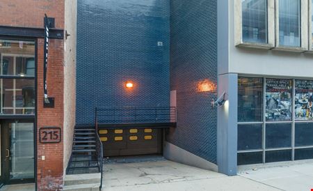 225 W Superior St