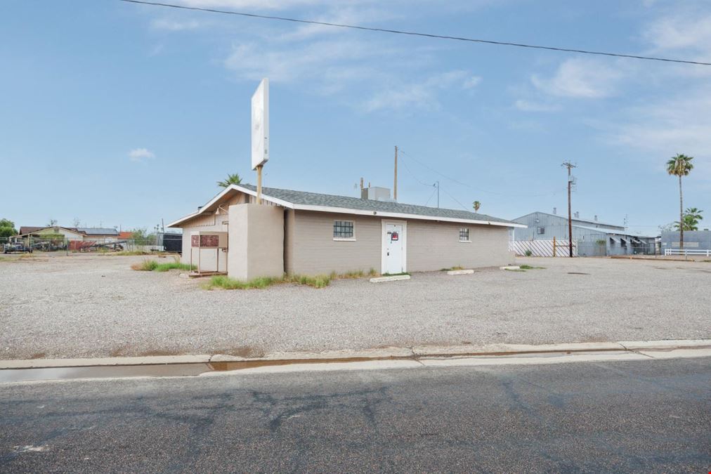 864 E. Jimmie Kerr Blvd