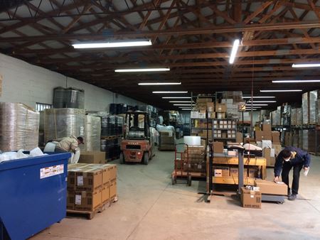 Industrial space for Rent at 834 W. 49th Place in Chicago