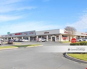 Market at Lake Creek