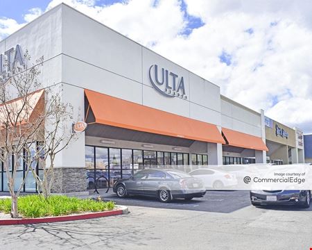 Retail space for Rent at Nordhoff Plaza in Northridge
