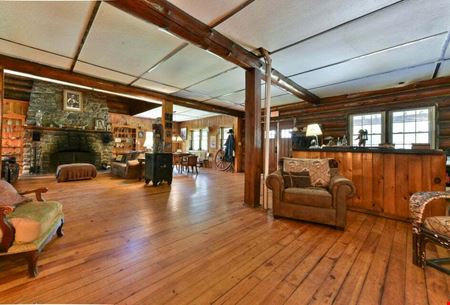 746 Howe Rd