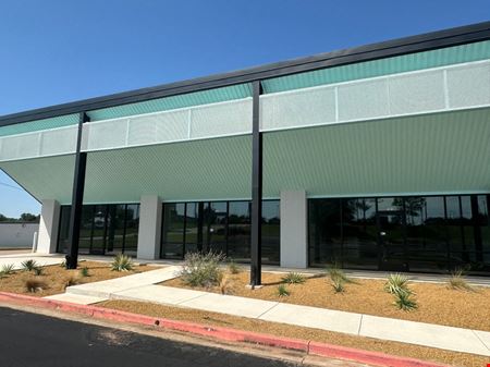1909 S Douglas Blvd - Midtown Market