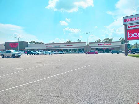 Retail space for Rent at 100 Saraland Loop in Saraland