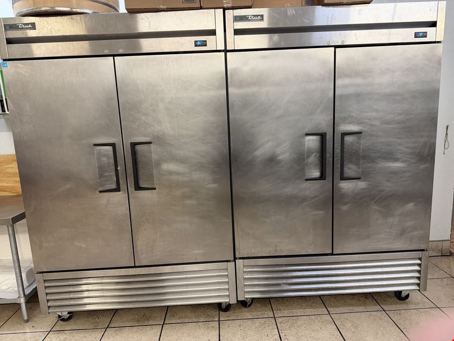 RESTAURANT FF&E FOR SALE