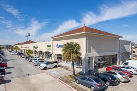 Retail space for Rent at 19073 I-45 North in Shenandoah