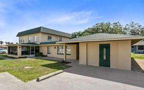5-Unit Quadplex + Laundromat Income Property
