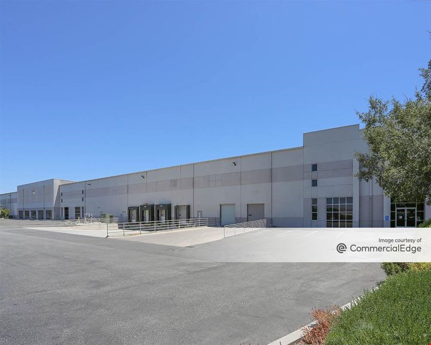 2401 Bert Dr