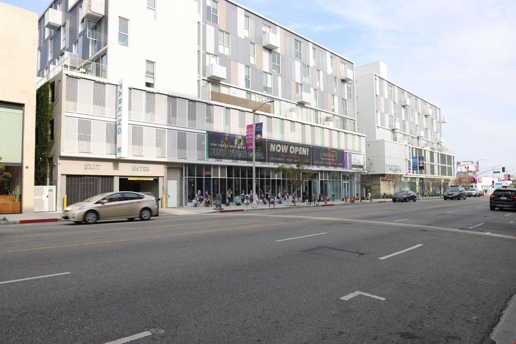 900 N La Brea - Prizma