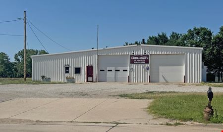 Industrial space for Sale at INDUSTRIAL/FLEX BUILDING ON 2.11 ACRES in Halstead