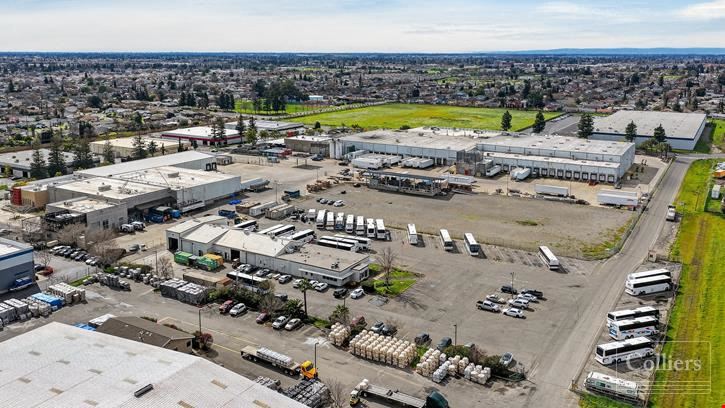 Warehouse on ±4.51 AC Parcel