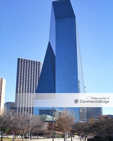 Office space for Rent at Fountain Place in Dallas