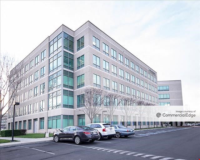 Pleasanton Corporate Commons - 6220