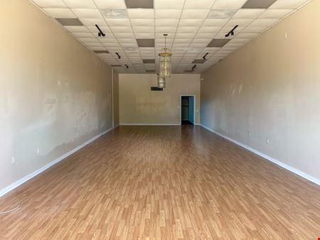 38 W Derenne Ave