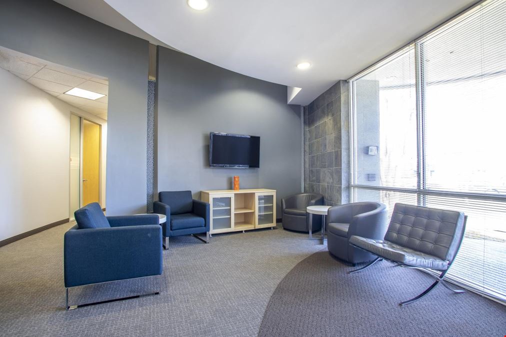 Regus - Folsom - Iron Point