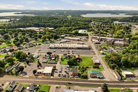 Downtown Lenoir City Shopping Center