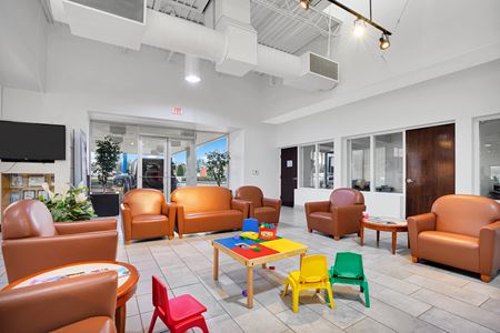 Retail space for Sale at Auto Universe in Memphis