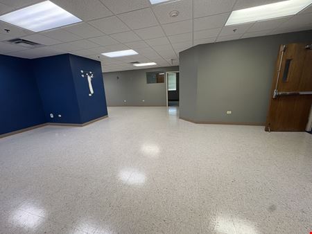 450 East Roosevelt Rd