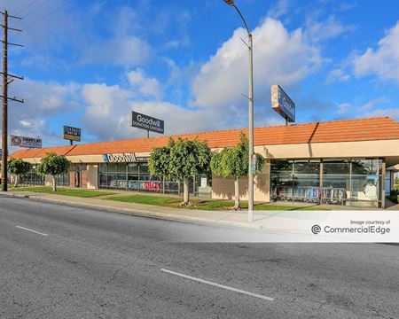 Retail space for Rent at Pioneer Center in West Covina