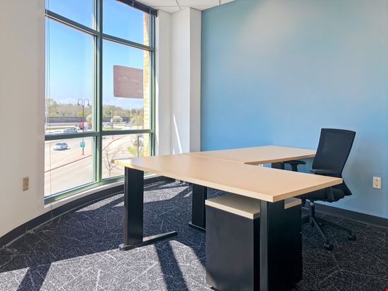 Regus - Glendale - Bayshore Town Center
