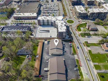 +/-2,000 SF Rangeline Road Retail Space